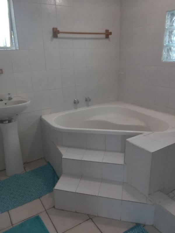 8 Bedroom Property for Sale in Wellington Western Cape